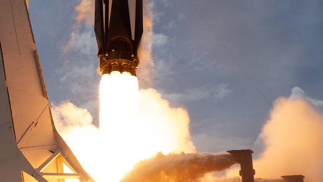 SpaceX Berhasil Bawa 4 Astronaut ke Ruang Angkasa